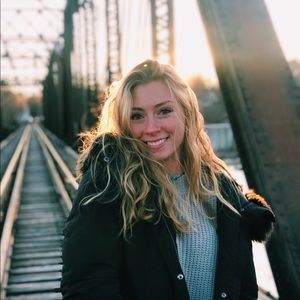 Meet your Posher, Hannah